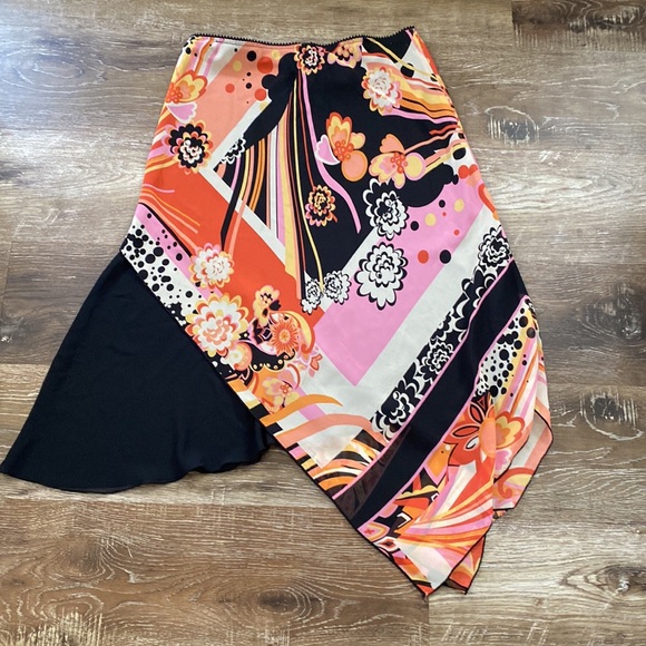 Heart & Soul Scissored Skirt - Picture 5 of 8